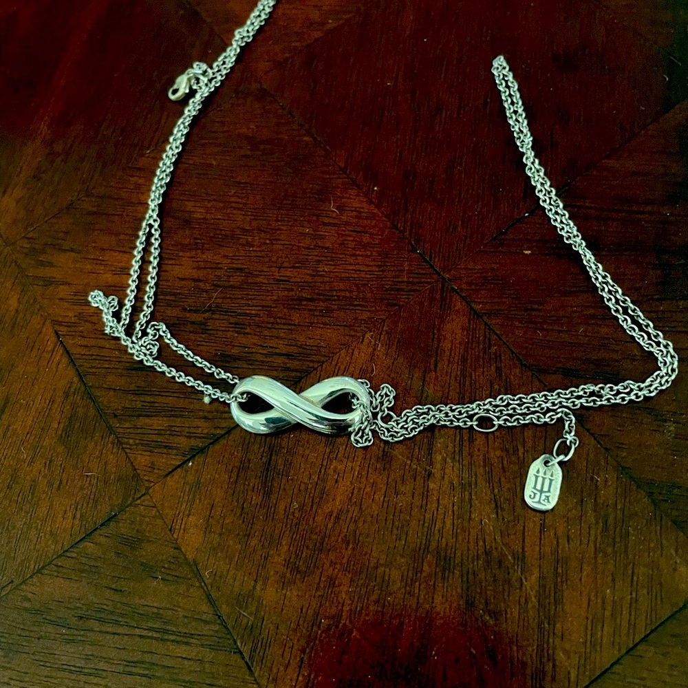 Jame avery infinity necklace RETIRED